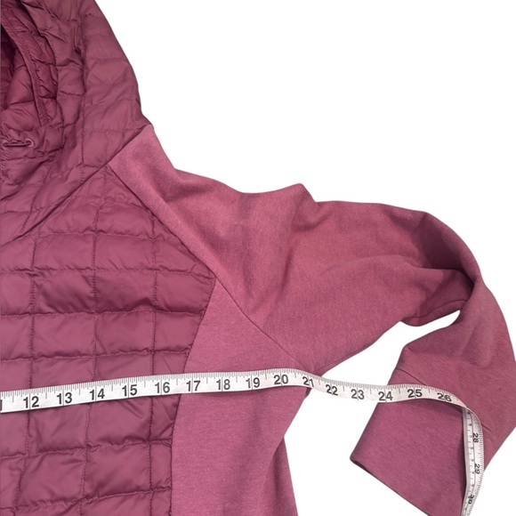 The Northface Thermoball Pink Quilted Hooded Jacket Size XL - Picture 9 of 10